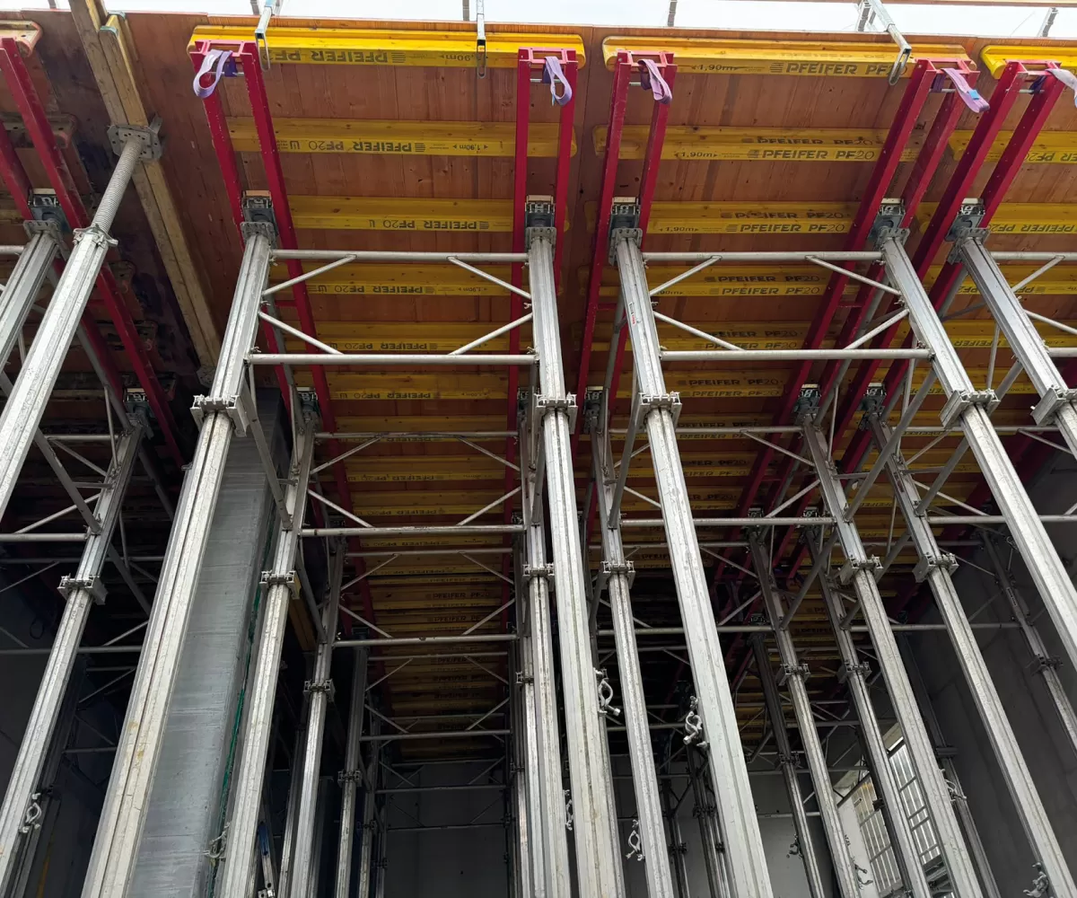 Tobler Desk Tables de dalles Tobler AG]