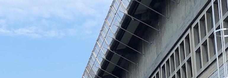 Console pour grillee de protection avec serre chevron, Port Bâle, Suisse Tobler SA Tobler SA